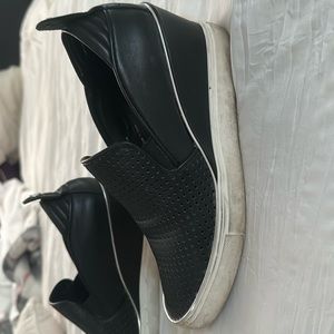 Wishbone collection black size 9.5